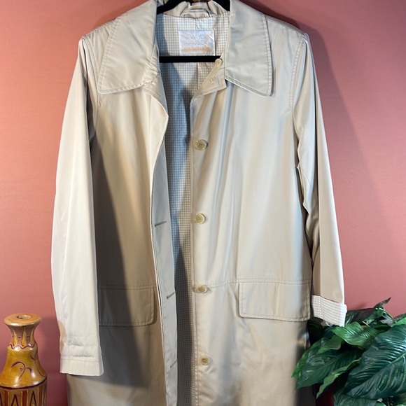 BEIGE NEW YORK HARBOR TRENCH COAT - Picture 3 of 8